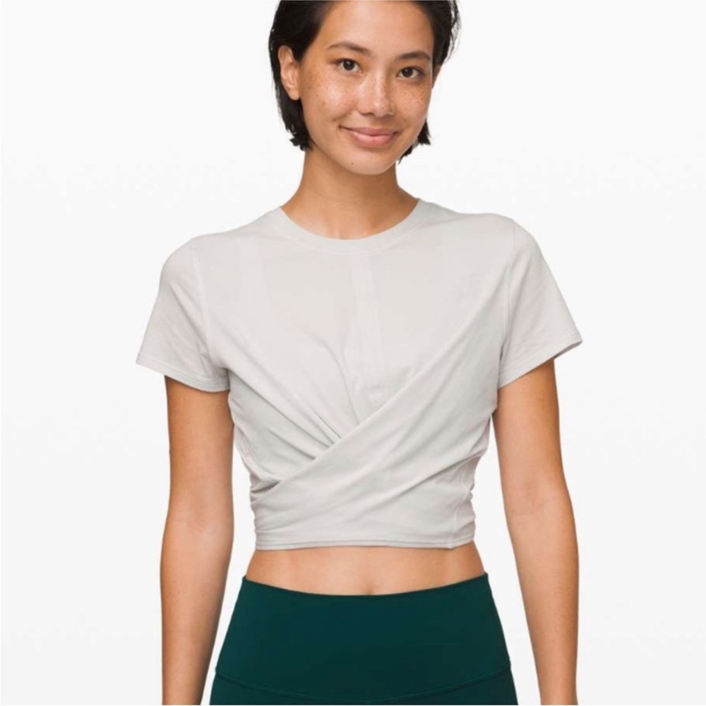 Lululemon Time to Restore Short Sleeve